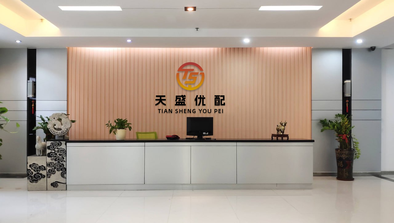 锦富优配 投资者提问：董秘您好，公司面临行业竞争加剧、原材料价格波动以及汇率波动这些...